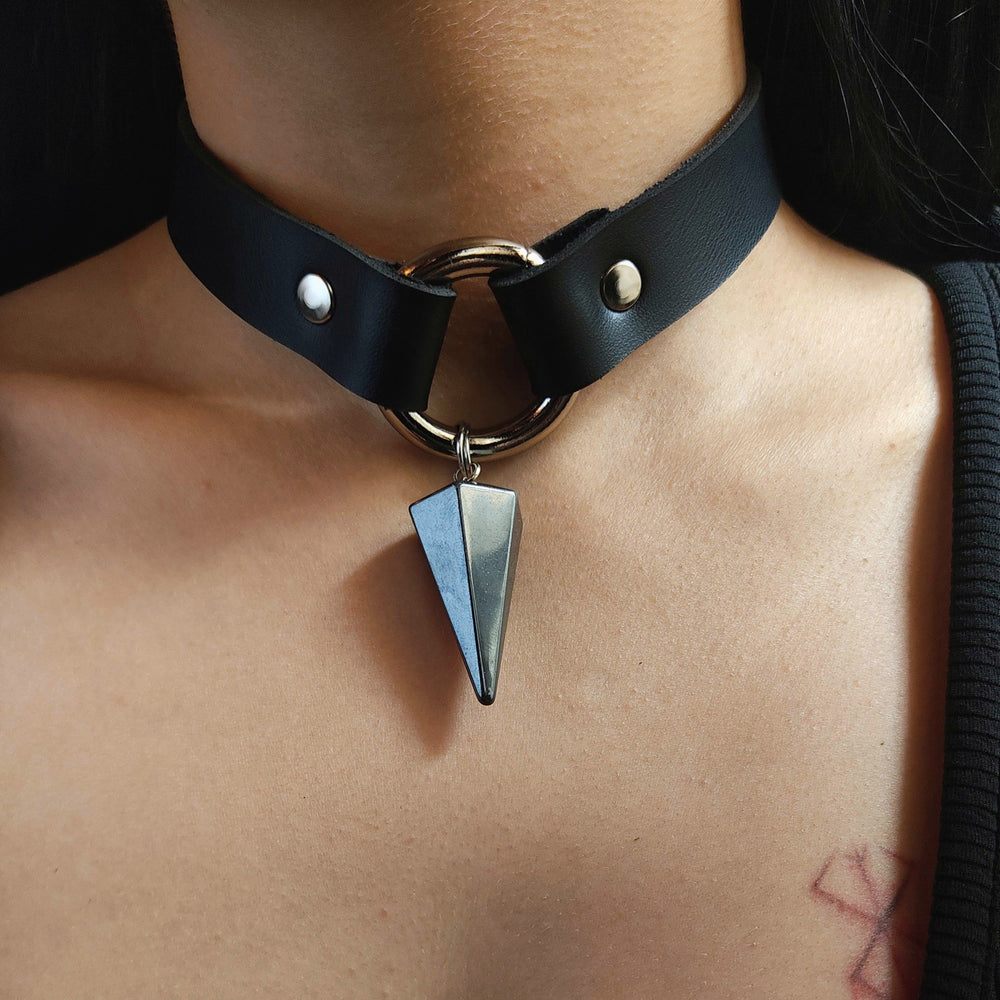 Argola Spiked Choker | Fuscare - Artistic Fellowship